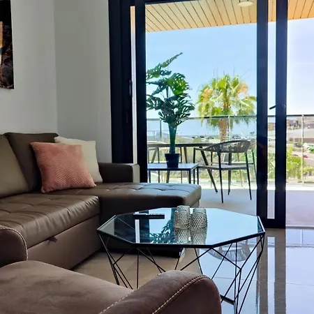 Sunset Waves Relax Apartment